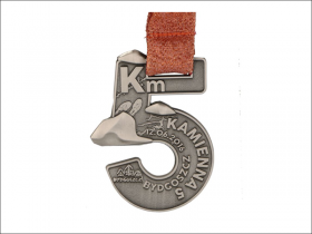 Medal odlewany o nieregularnym kształcie